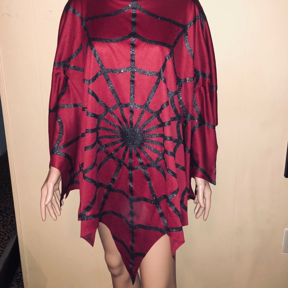 Beetlejuice cartoon Lydia cape